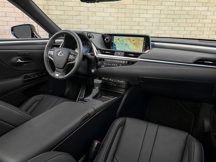 Lexus ES Saloon 300h 2.5 Premium CVT