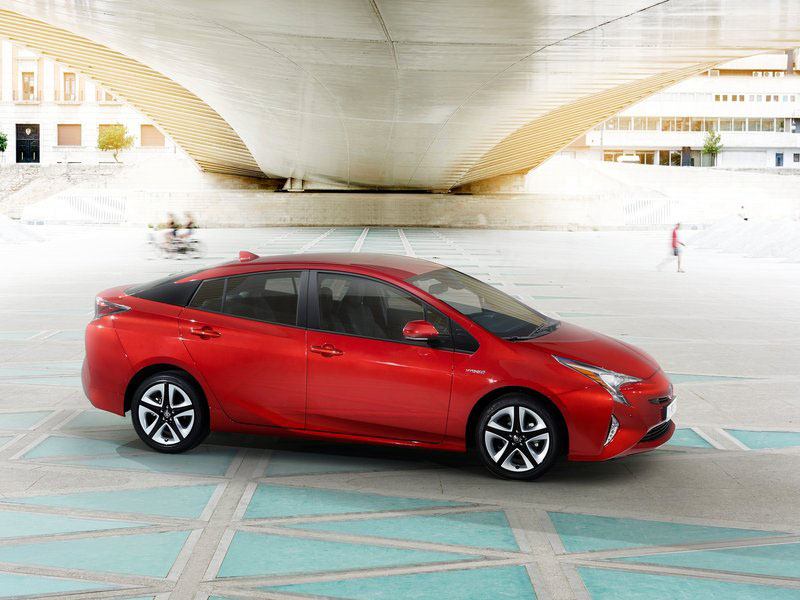 Toyota Prius Red Exterior Front 2