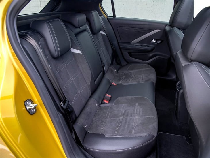 Vauxhall Astra Hatchback 1.2 Turbo Hybrid 136 Design e-DCT6