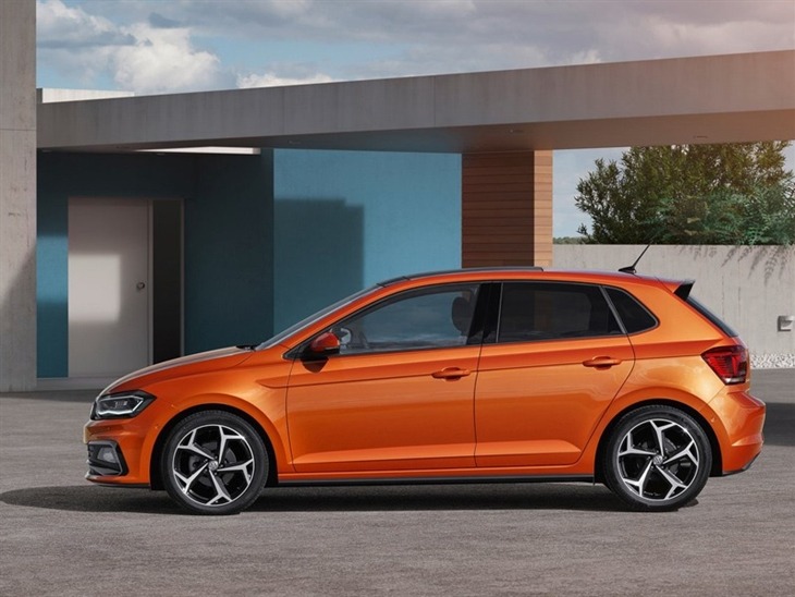 Volkswagen polo orange