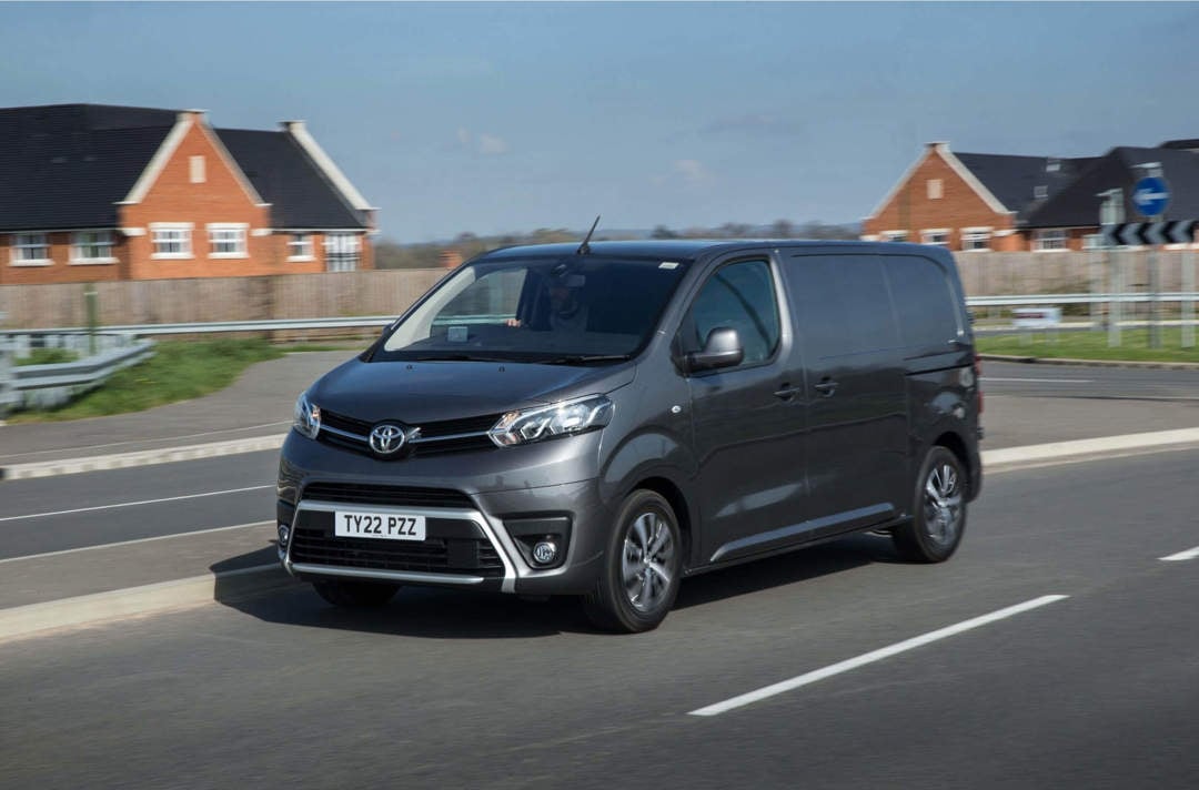 Toyota ProAce Crew exterior