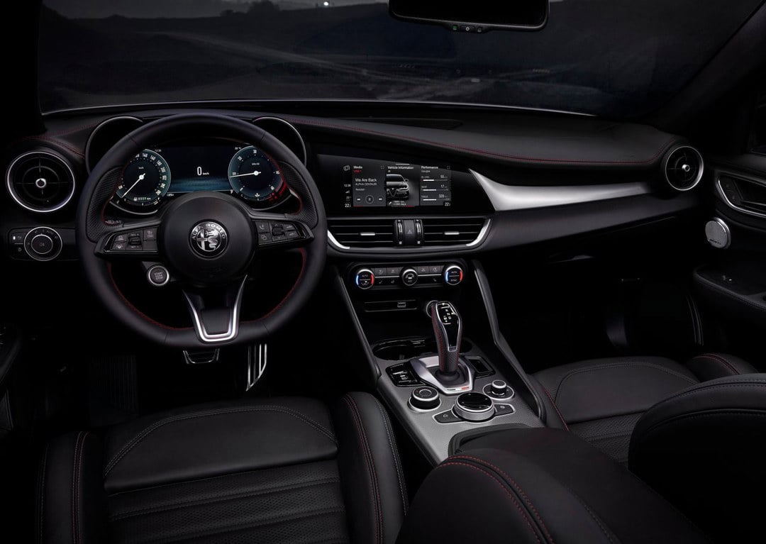 Alfa Romeo Giulia interior