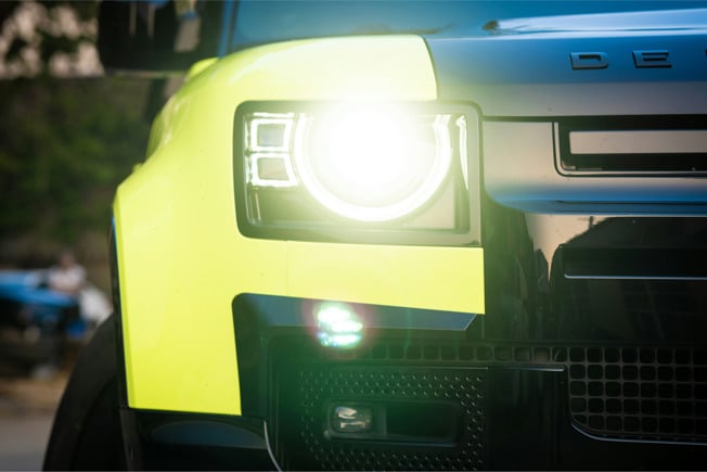 UK Government to Investigate Headlight Glare Blog Image