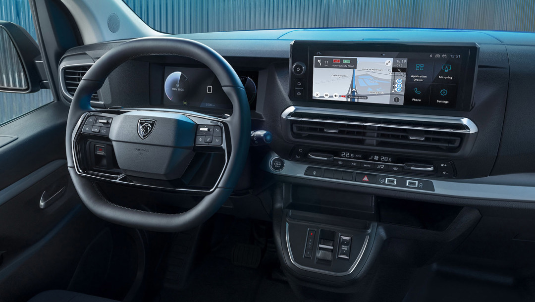 Peugeot e-Expert Crew Interior