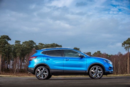 The new Nissan Qashqai side view