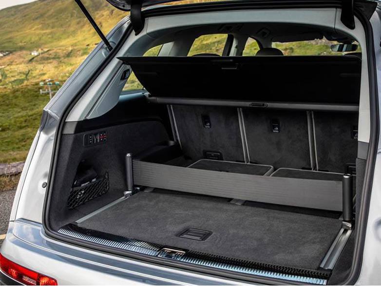 Boot of a white audi q7 2021 model