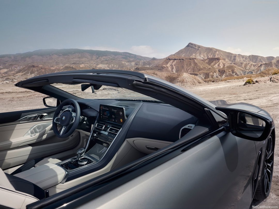 BMW 8 Series Convertible interior