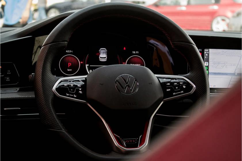 Volkswagen steering wheel and digital instrument display