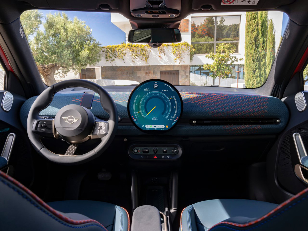 MINI Aceman Interior