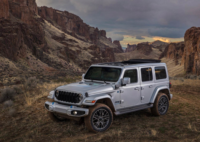 Jeep Wrangler in grey