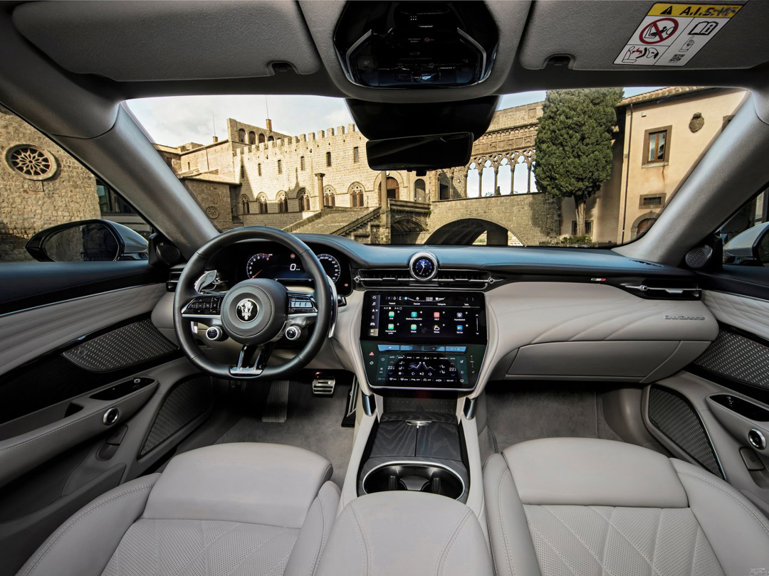 Maserati GranTurismo Interior