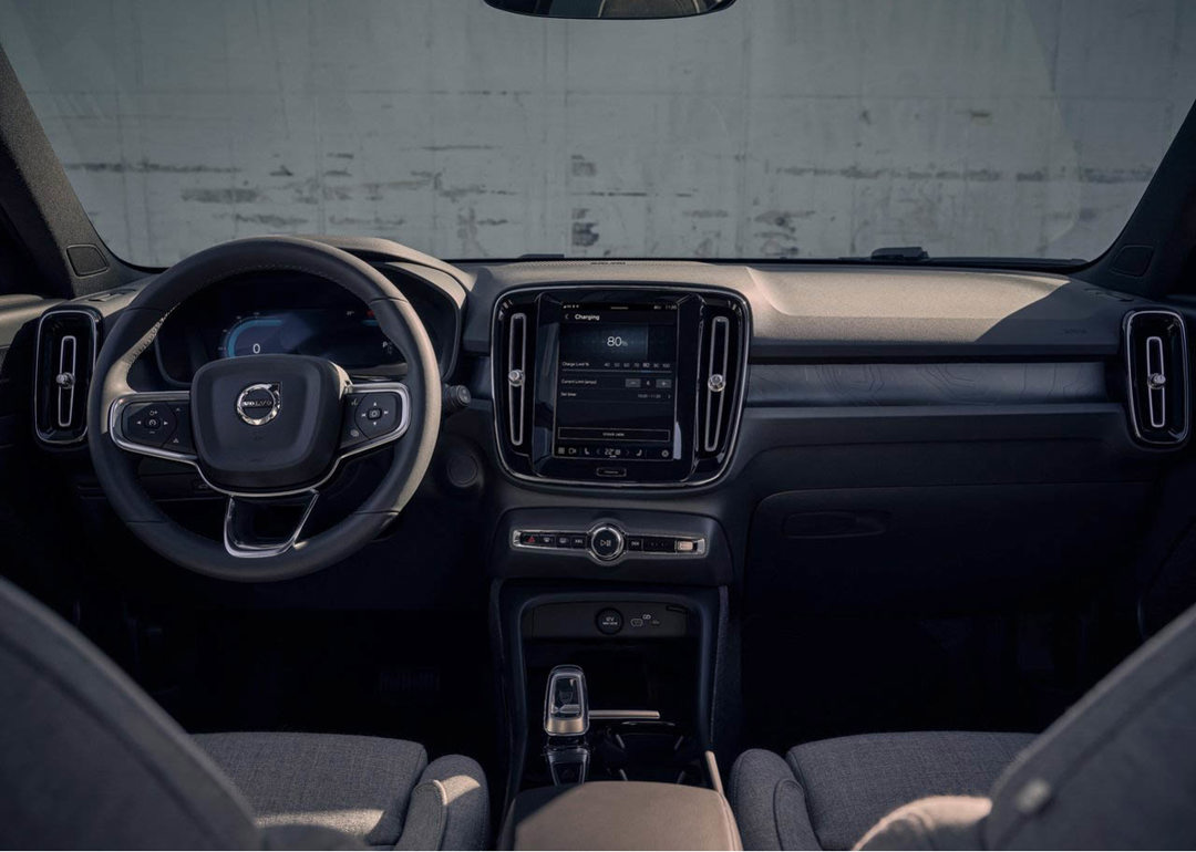 Volvo XC40 lease car interior