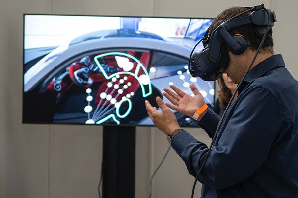 How Virtual Reality Is Revolutionising Car Showrooms in the UK