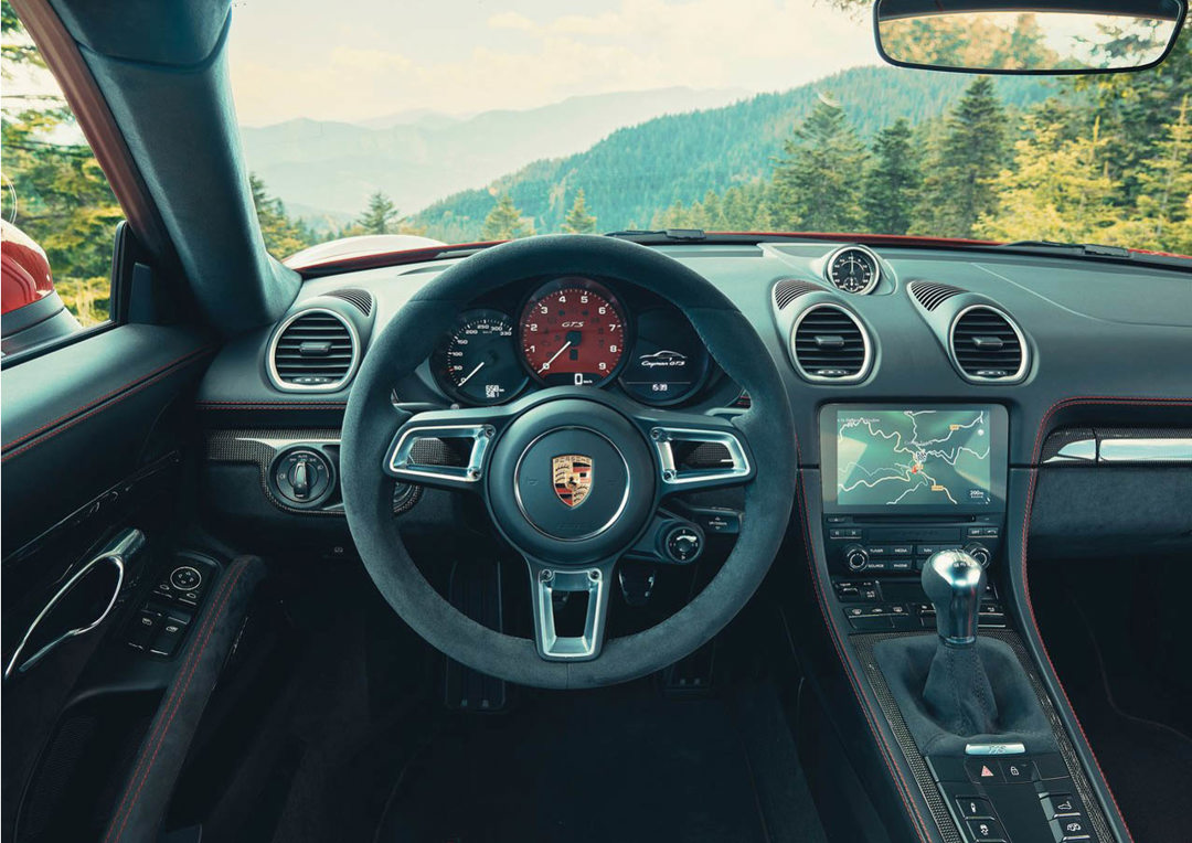 Porsche 718 Cayman interior