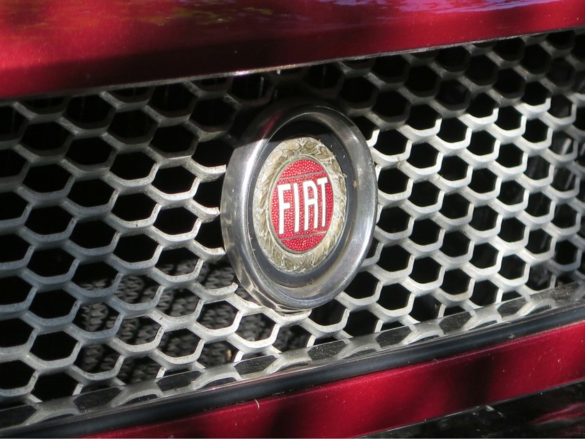 Fiat badge