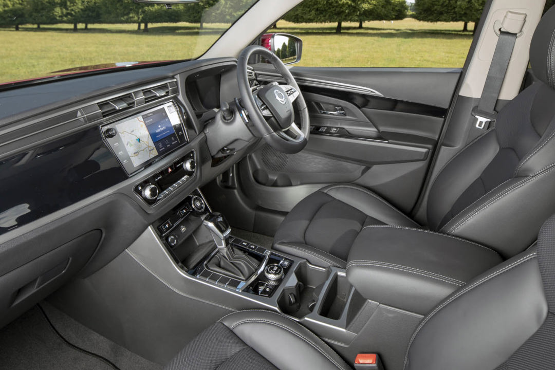 KGM Korando interior