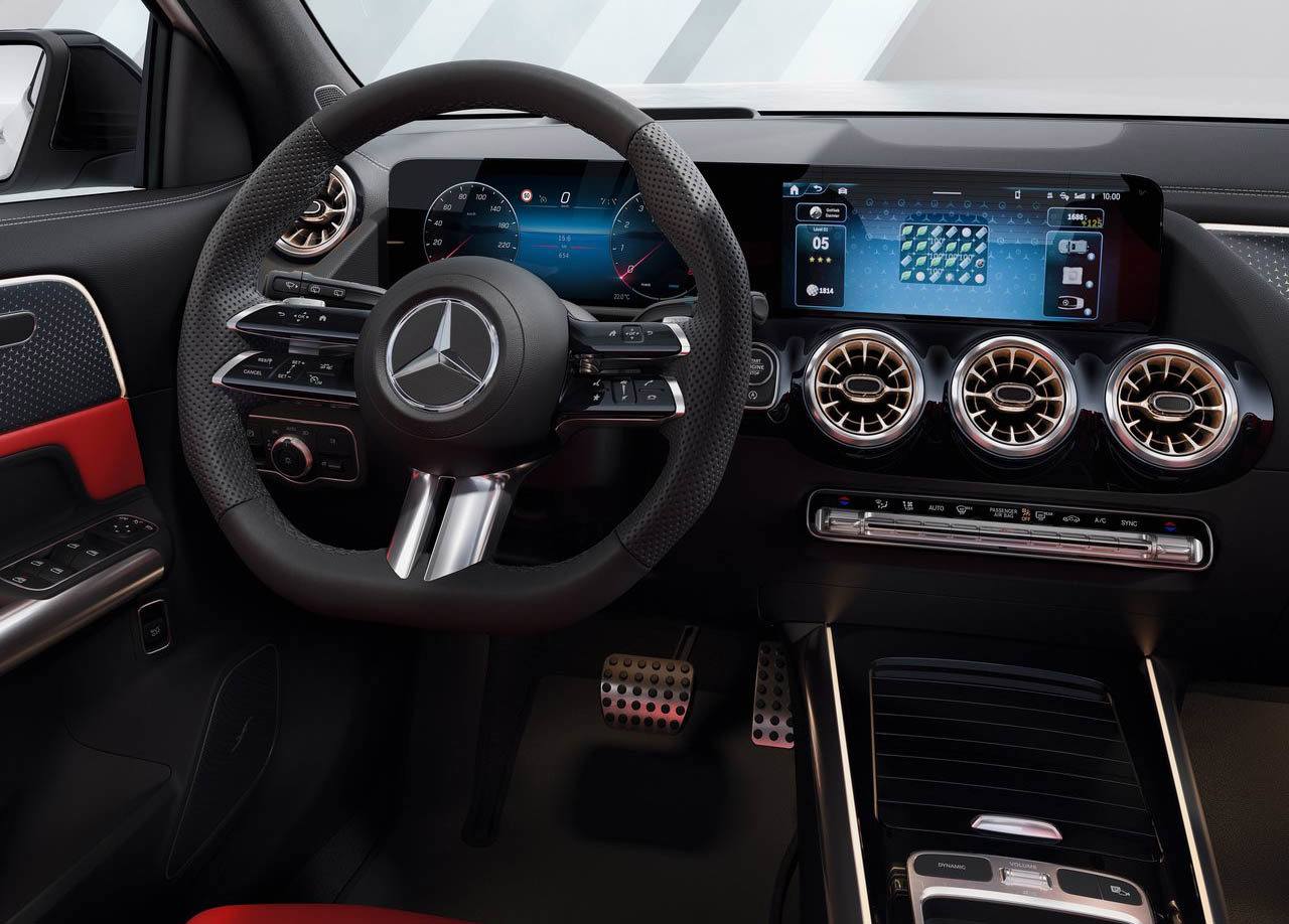 Mercedes-Benz GLA dash and steering wheel