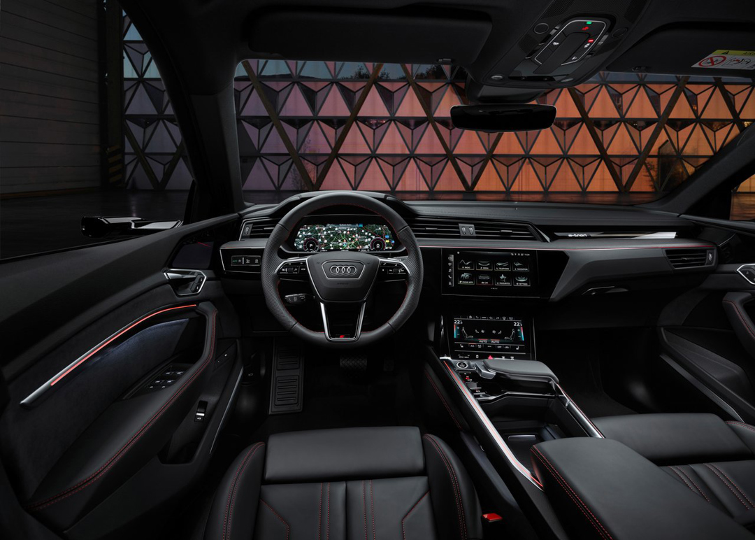 audi-q8-sportback-e-tron-quattro-interior